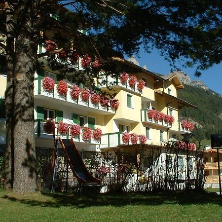 Hotel Montana Pozza di Fassa Dış mekan fotoğraf