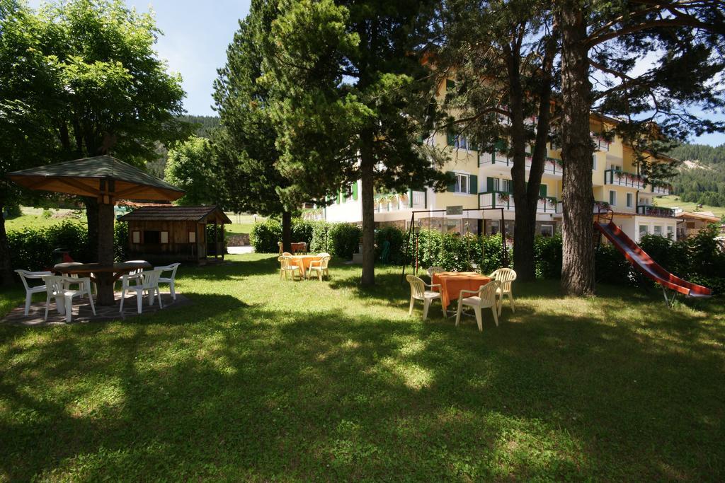 Hotel Montana Pozza di Fassa Dış mekan fotoğraf